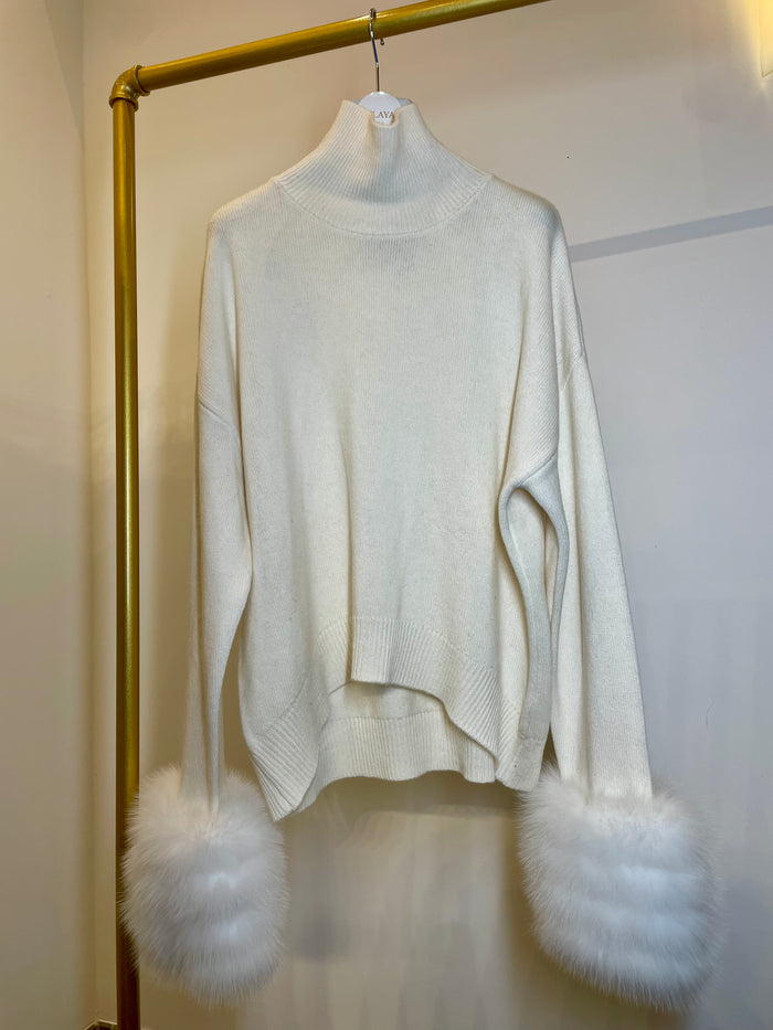 The Cortina Turtleneck Ivory